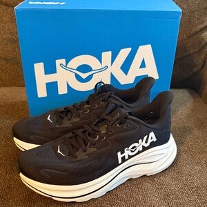HOKA Clifton 10